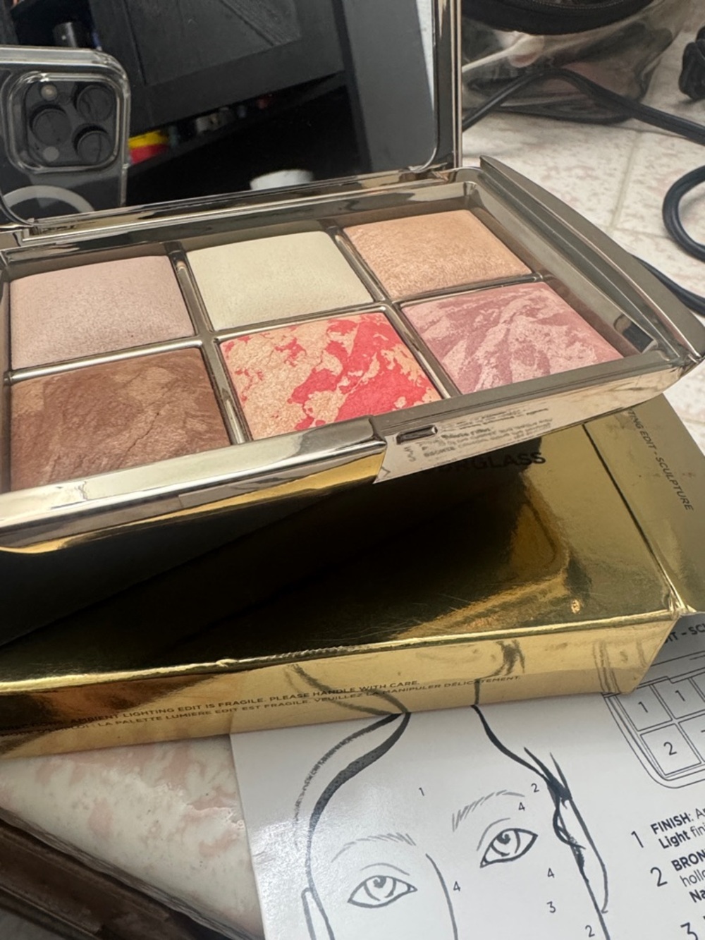Hourglass ambient palette